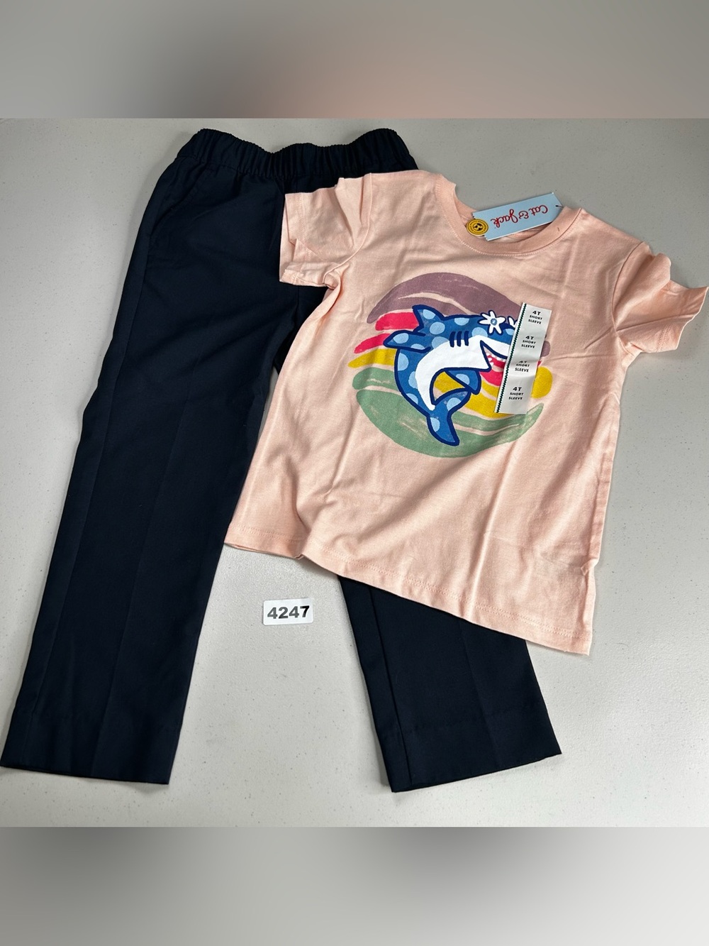 Cat & Jack Girls 4T 2pc Outfit Set Shark Graphic Tee Navy Pants Elastic Waist